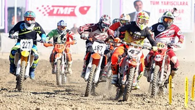 Motokros Afyon yarışı 'Anneler için'