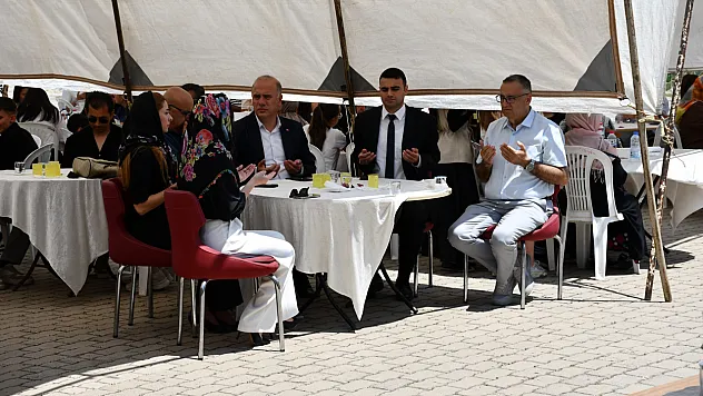 Motosiklet Kazasında Hayatını Kaybeden Öğrenciler İçin Mevlit Programı Düzenlendi