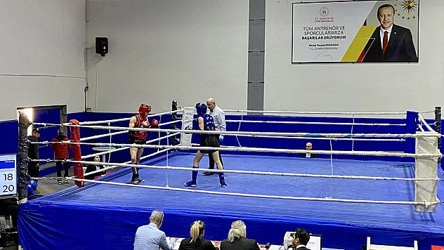 Muaythaiciler Kuşadası'nda madalya bırakmadı – Kocatepe Gazetesi