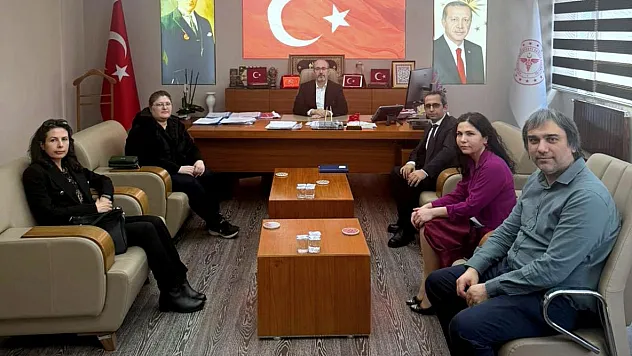 Müdür Öztürk'ün Ziyaretçi Trafiği Yoğun
