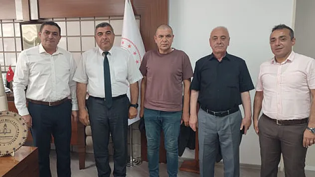 Müdür Sünnetci,  Çobanlar'ın yöneticileriyle  bir araya geldi