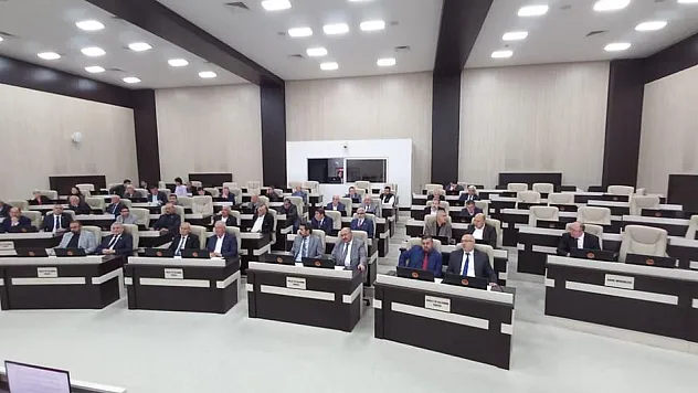 Müdür Sütsatar emekli oldu, müdürlük kapatıldı
