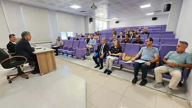 Müdür Yılmaz Okul Müdürleri Ve Koordinatör Öğretmenlerle Buluştu