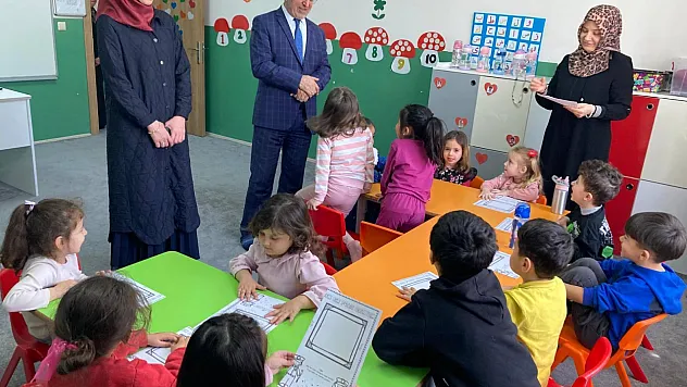 Müftü İmamoğlu, Miniklerin Sergisini Açtı