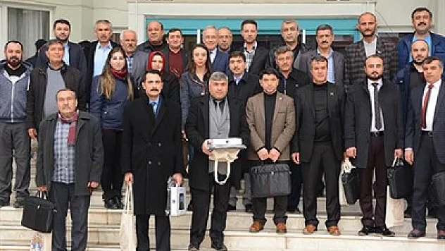 Muhtarlara bilgisayar hediye edildi – Kocatepe Gazetesi