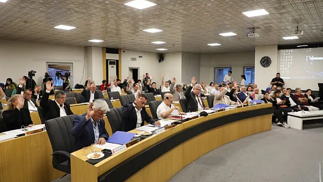 Muhtarlara Ödenek, Yeni Otobüsler, Kavşak ve Trafik Düzenlemeleri Gündemde