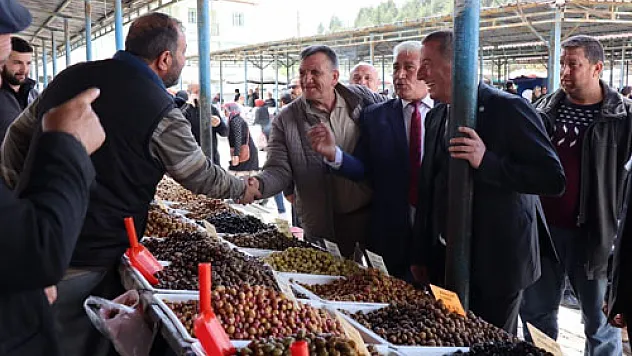 'Mülteciler, işinizi elinizden alamayacak'