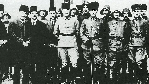 Mustafa Kemal Paşa, Meclis'e Zaferi Müjdeledi