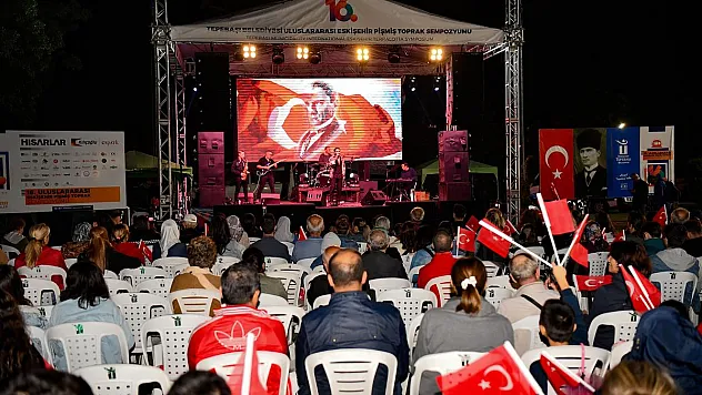 Müzikseverler İmançer ile keyifli bir akşam geçirdi