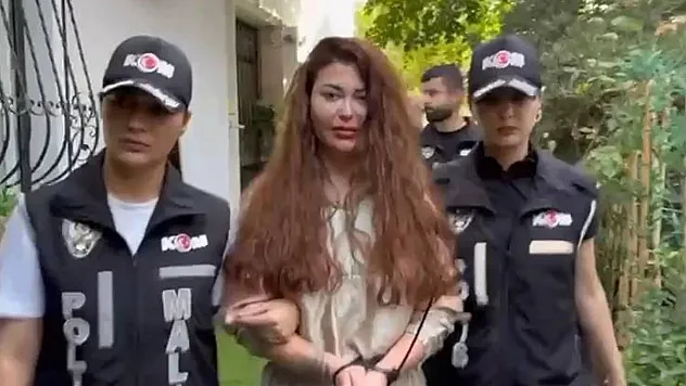 Neslim Güngen Kim?