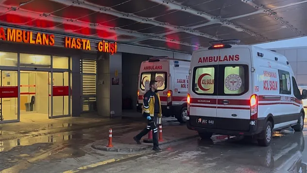 Ocakta Unutulan Yemekten Çıkan Gaz Anne Ve İki Oğlunu Zehirledi