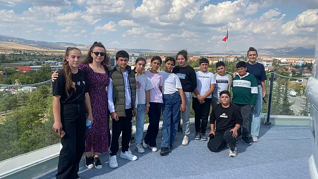 Öğrenciler Burada Farklı Bir Dünya'ya Yolculuk Yapıyor