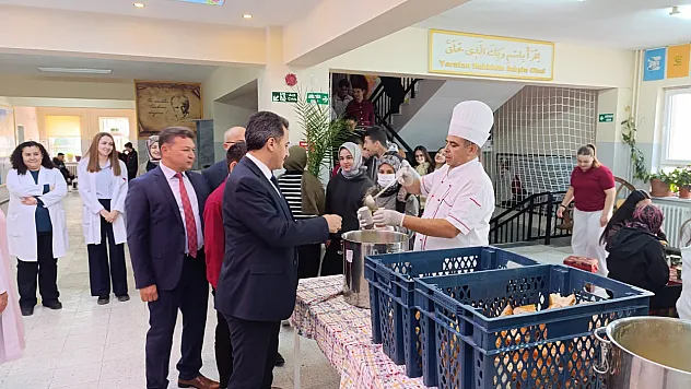 Öğrencilere Sıcak Çorba İkramı Yapıldı