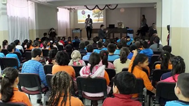 Öğrencilere ve velilere çevre bilinci anlatıldı