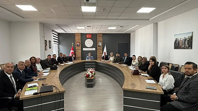 'Öğrencilerimiz Türkçenin Zengin Dünyasıyla Buluşturulmalı'