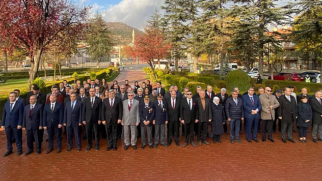 Öğretmenler Ata'nın Huzurunda