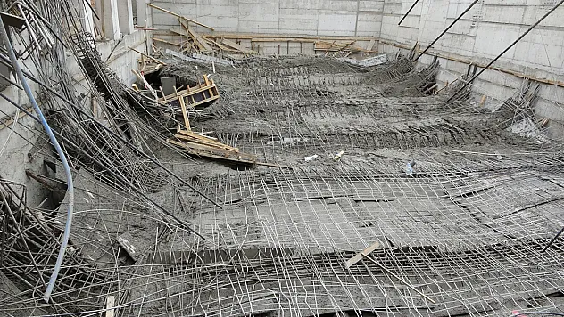 Okul İnşaatında Göçük: 5 Yaralı