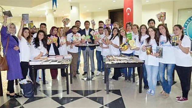 Okul tamir ettiler, kan bağışladılar, gönül aldılar