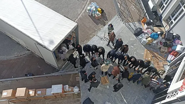 Okullarda toplanan yardımlar Besni'ye gönderildi