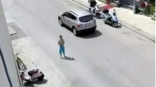 Önce Kendini Çıplak Halde Sokağa Attı, İkna Edildi Ama Sonu Kötü Oldu