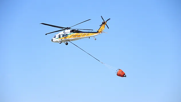 Orman Yangınında Yerli Yangın Söndürme Helikopteri 'Nefes' Mesai Yaptı