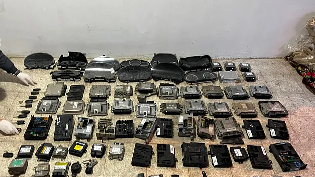 Oto Hırsızlığı Çetesi Çökertildi: 11 Gözaltı