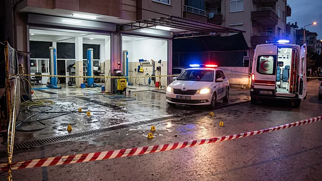 Oto Yıkama Dükkanında Silahlı Olay: 2 Kişi Öldü