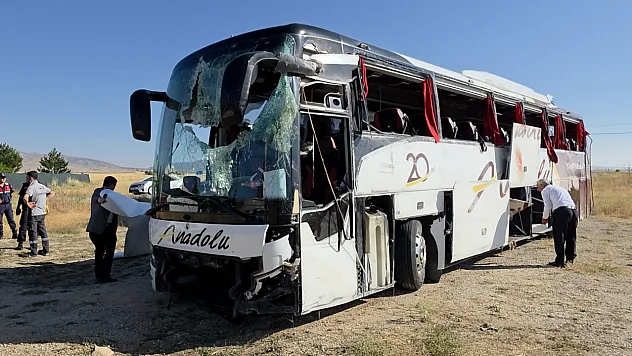 Otobüs Kazasında Yaralanan 25 Kişi Taburcu Edildi