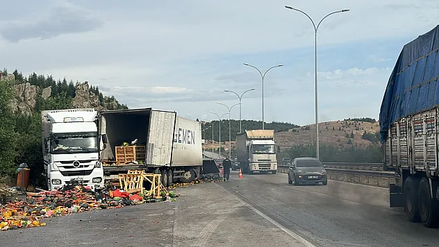 Otobüs Tırla Çarpıştı: 14 Yaralı