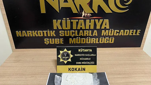 Otobüs Yolcusunun Kemerine Sıkıştırılmış Uyuşturucu Ele Geçirildi