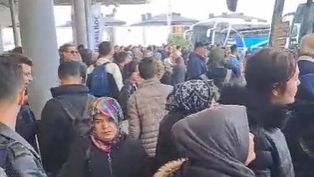 Otogar'da İğne Atsanız Yere Düşmüyor