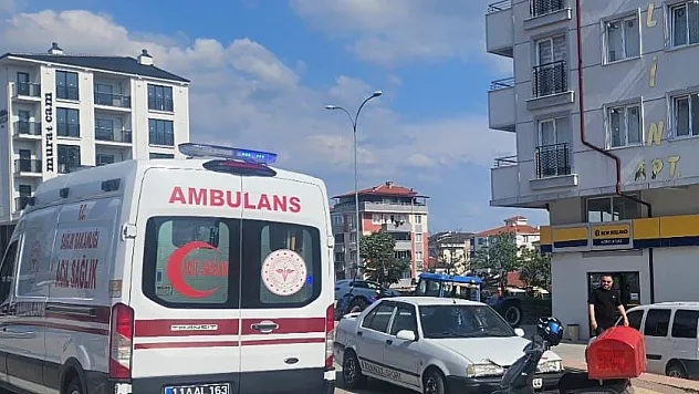 Otomobil İle Motosiklet Çarpıştı, 2 Yaralı