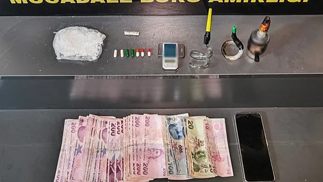 Otomobilde Uyuşturucu İle Yakalanan Bir Kişi Tutuklandı
