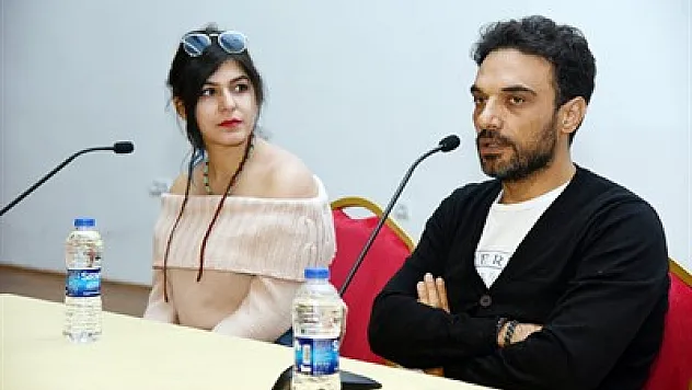 Oyuncu Aslan öğrencilerle buluştu – Kocatepe Gazetesi
