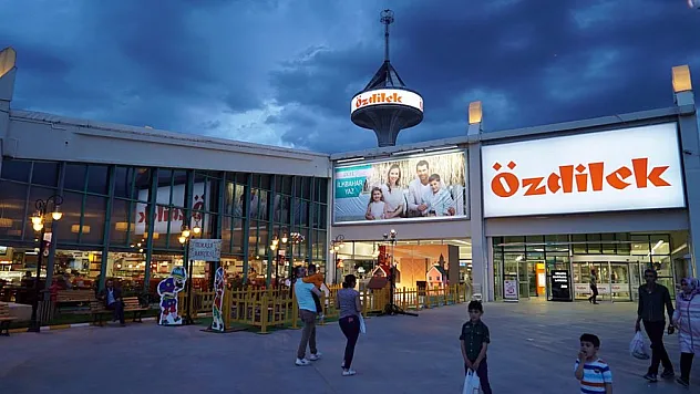 Özdilek AVM yeni yıla indirimlerle giriyor