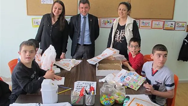 Özdilek'ten anlamlı ziyaret – Kocatepe Gazetesi