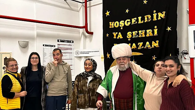 Özel Çocuklar İle Gençler İftar Yaptı