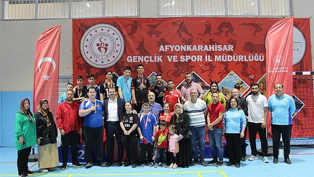 Özel Sporculara Özel Turnuva Yapıldı