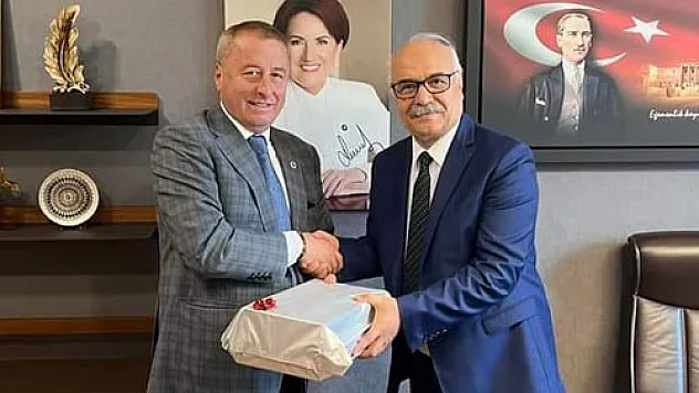 Pehlivanoğlu’ndan  Olgun’a anlamlı hediye