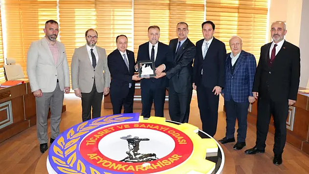 'Personel Sıkıntısının Aşılması İçin Yeni Kuşağa Mesleki Eğitim Sevdirilmeli'