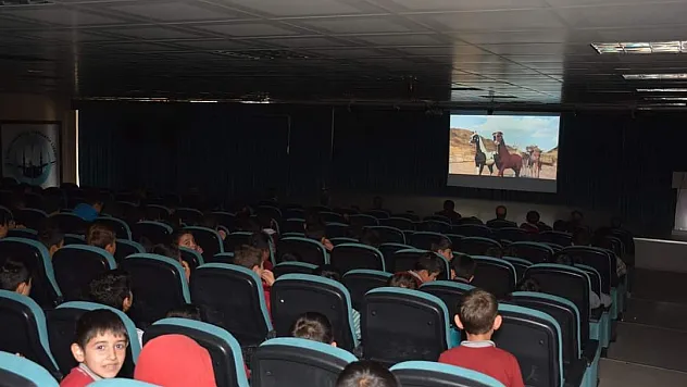 Peygamber Efendimizin hicretini anlatan 'Tay’ filminin gösterimi yapıldı
