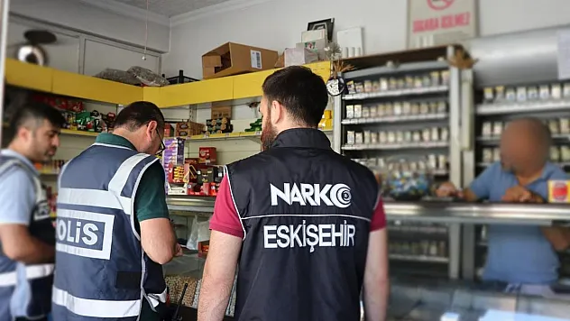 Polis ekipleri okul çevrelerinde denetimi arttırdı