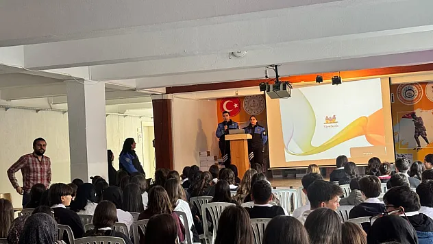 Polis Ekipleri Tek Tek Anlattı Afyon'da Lise Öğrencilerine Önemli Uyarılar!