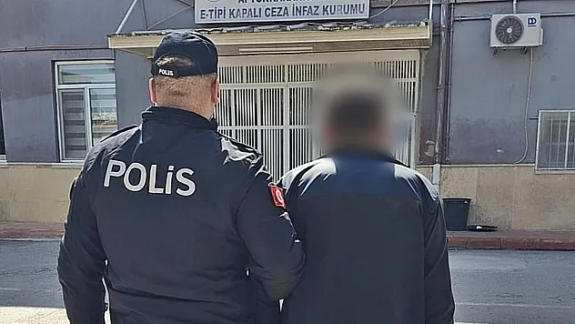 Polis Sinanpaşa'da Yakaladı Şimdi Cezaevinde