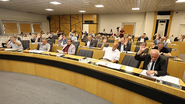 'PTT Başmüdürlüğü binasını yıkıp  meydana katmayı düşünüyorum'