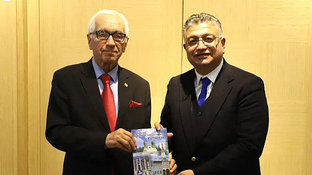 Rektör Kızıltoprak: 'Gazetecilik, Gerçeği Arama Sanatıdır'