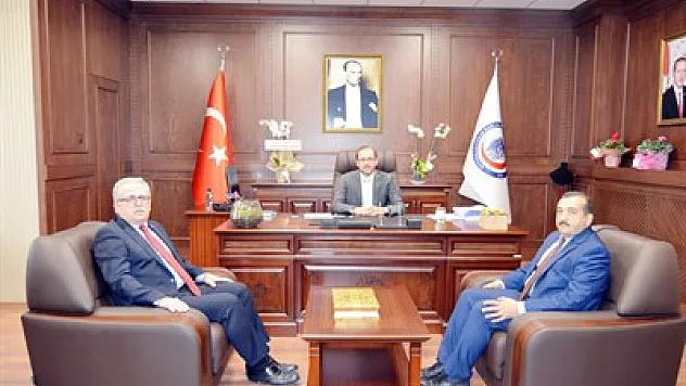 Rektör Okumuş’a ziyaretler sürüyor – Kocatepe Gazetesi