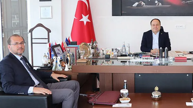 Rektör Okumuş'tan Serteser'e ziyaret