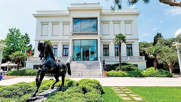 Sabancı Ailesinin 'Atlı Köşkü' Dudak Uçuklatıyor