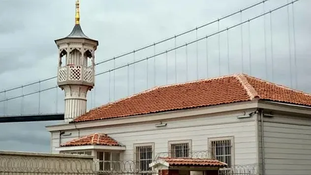 Sadeliği Ve Şıklığı İle Boğazın İncisi Halini Alan Cami